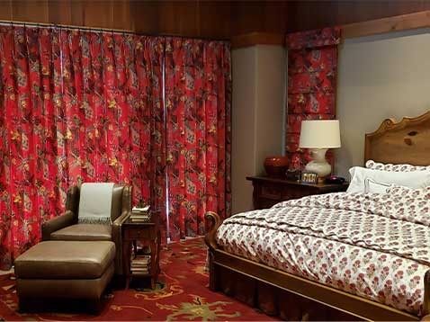 Extravagant bedroom